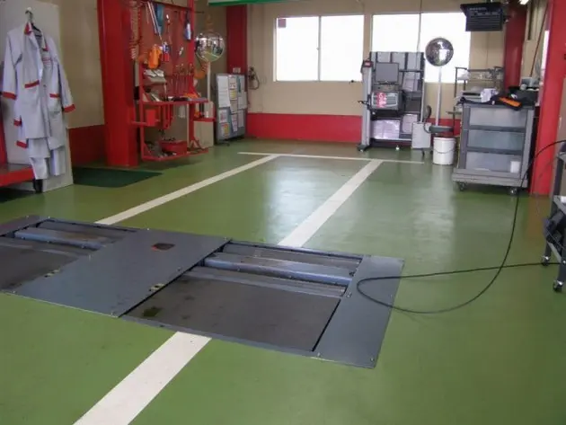 MMA樹脂系塗床材（シリカル）